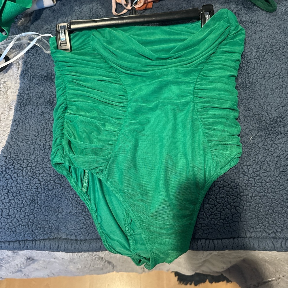 Princess Polly Green Ruched Bodysuit - Picture 2 of 3